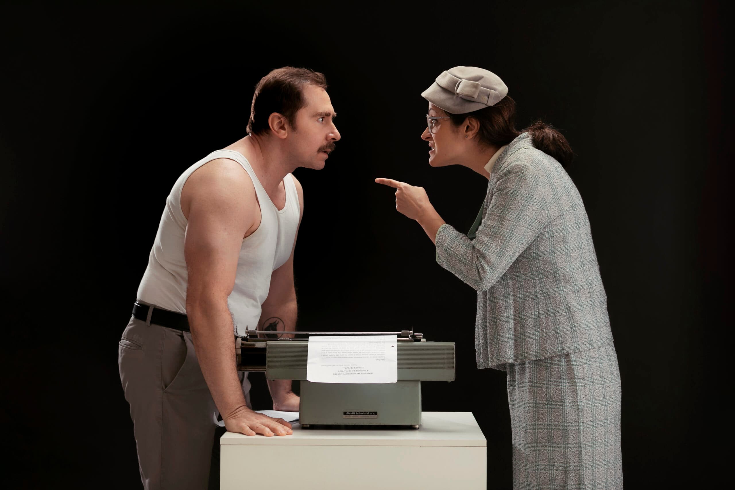 Tennessee Williams Deve Morrer, teatro