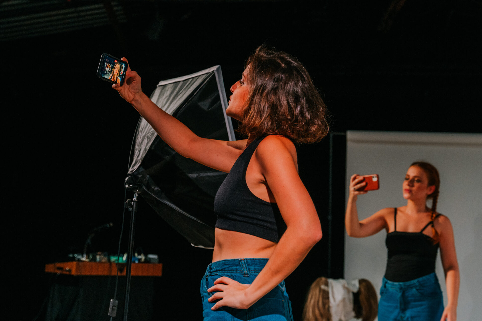 A GENTE TE LIGA, LAURA