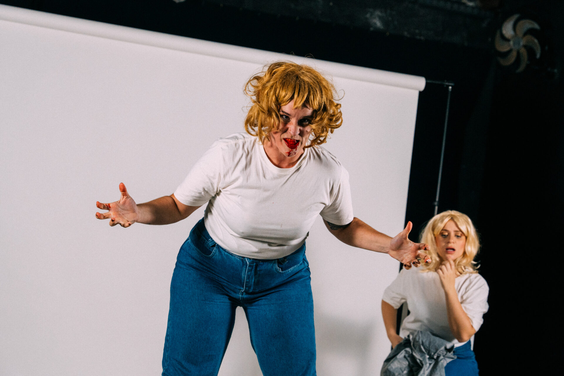 A GENTE TE LIGA, LAURA