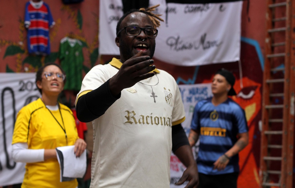 ENSAIO PARA DOIS PERDIDOS