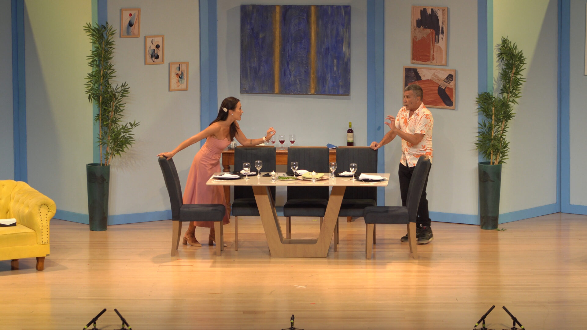 ALUGA-SE UM NAMORADO