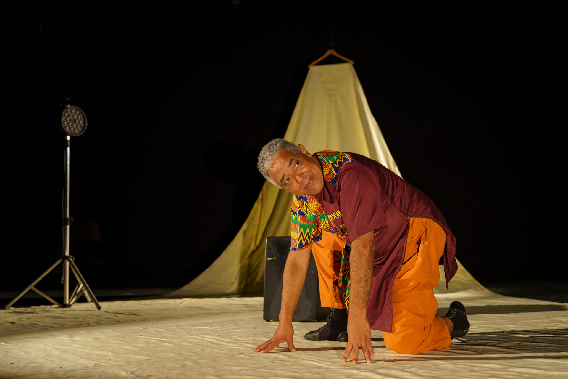 SIZWE BANZI ESTÁ MORTO