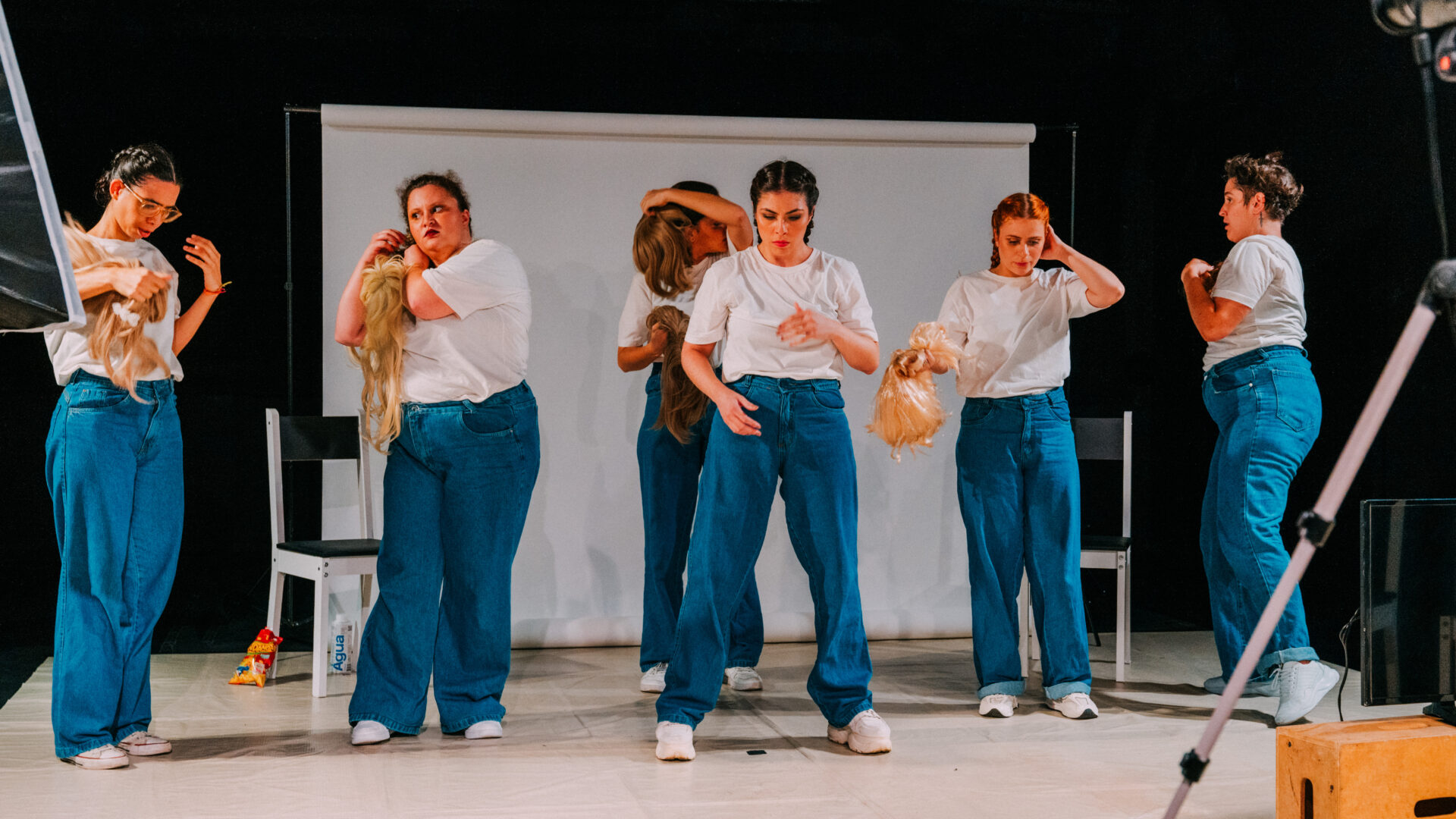 A GENTE TE LIGA, LAURA