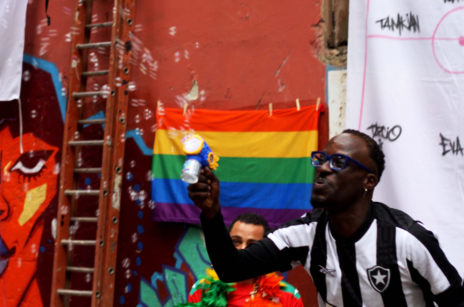 ENSAIO PARA DOIS PERDIDOS